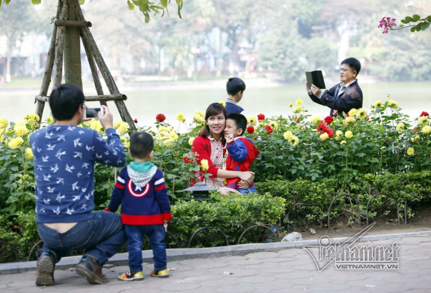 Hà Nội khác lạ trước giao thừa