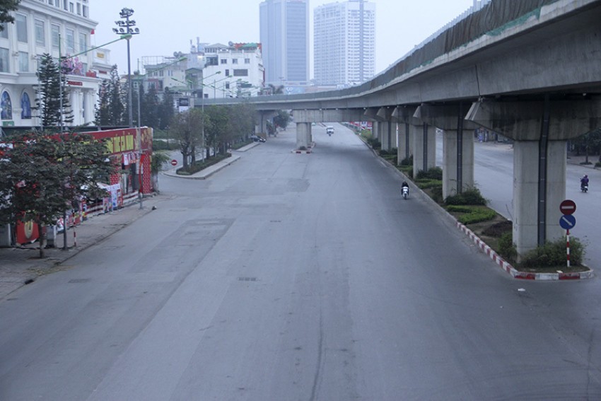 Hà Nội cực dễ thương mùng 1 Tết, khác xa ngày thường