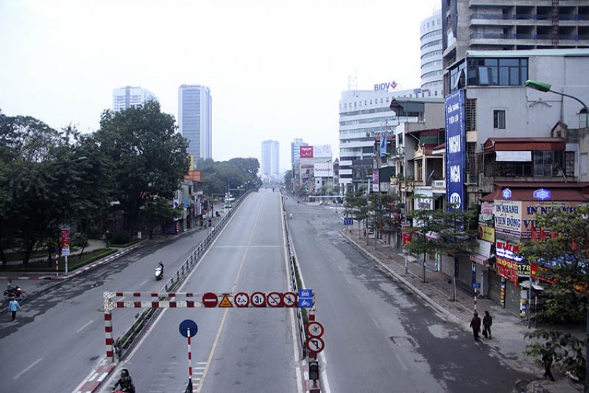 Hà Nội cực dễ thương mùng 1 Tết, khác xa ngày thường