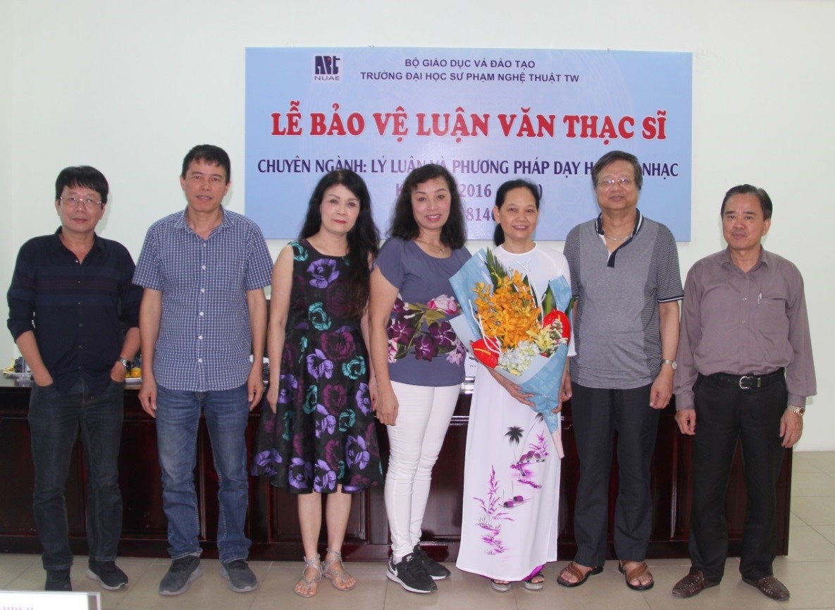 Lễ bảo vệ luận văn của học viên Trần Thị Duy Bình, K9 - Chuyên ngành Lý luận và Phương pháp Dạy học Âm nhạc