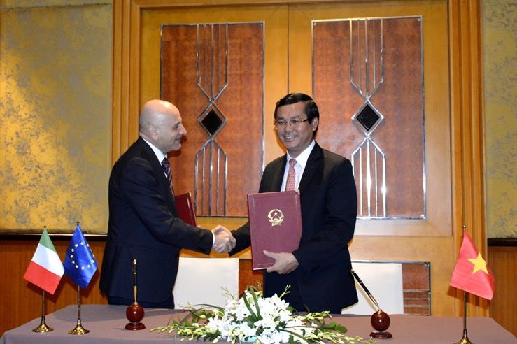 Ký kết chương trình hành động về hợp tác giáo dục Việt Nam - Italia giai đoạn 2019-2022