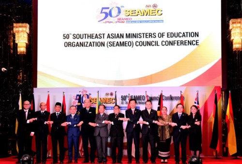 Công nghệ không thể thay thế vai trò của con người trong giáo dục