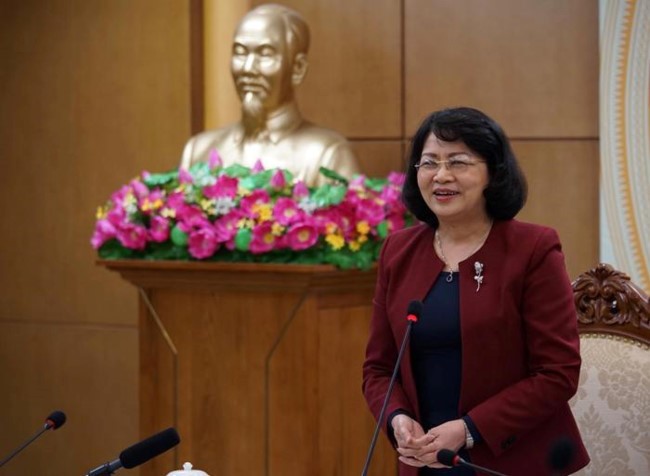 Phó Chủ tịch nước biểu dương ngành giáo dục