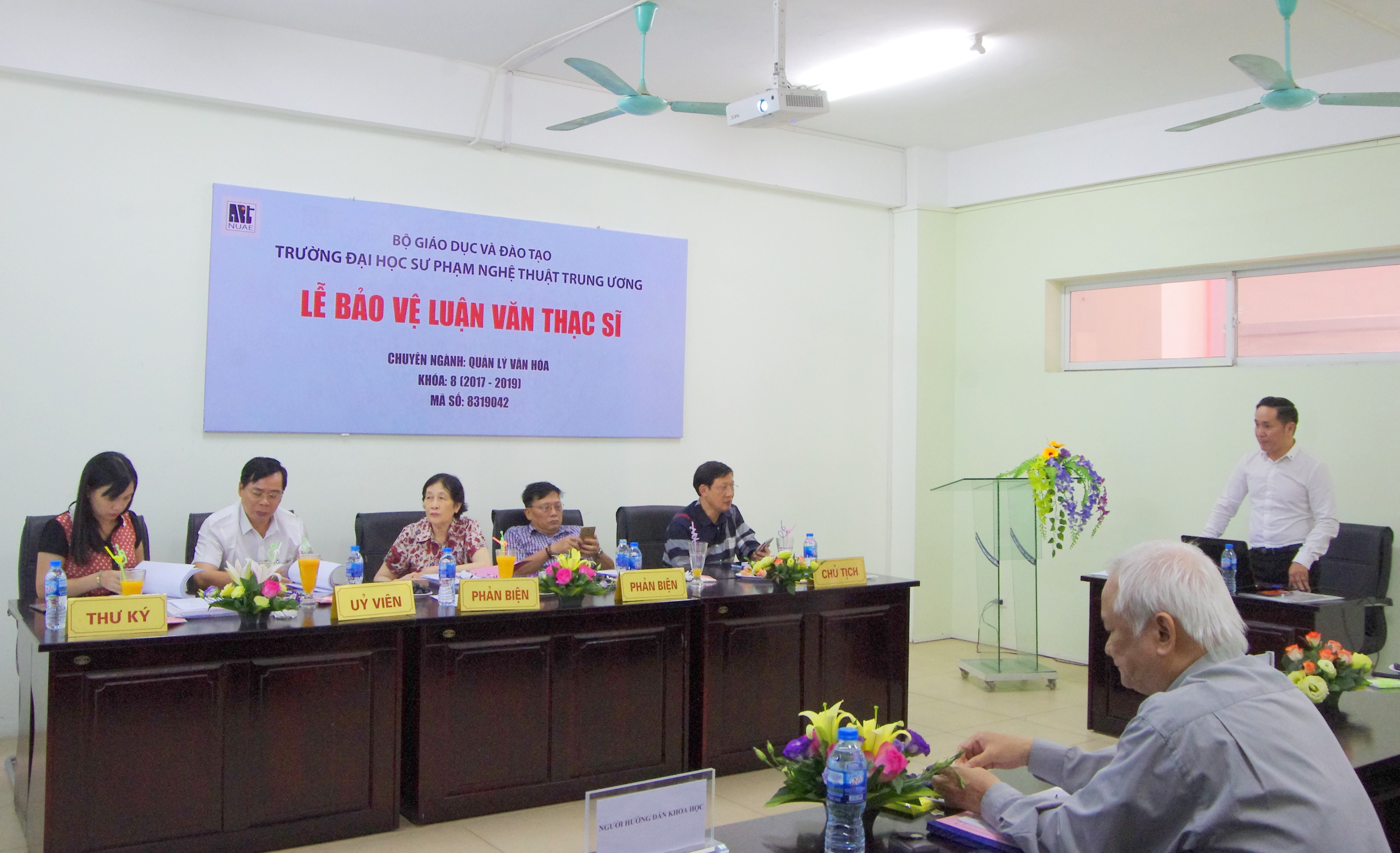 Lễ bảo vệ luận văn của hai học viên Lê Xuân Hiểu và Hoàng Văn Tùng (K8) - Chuyên ngành Quản lý văn hóa