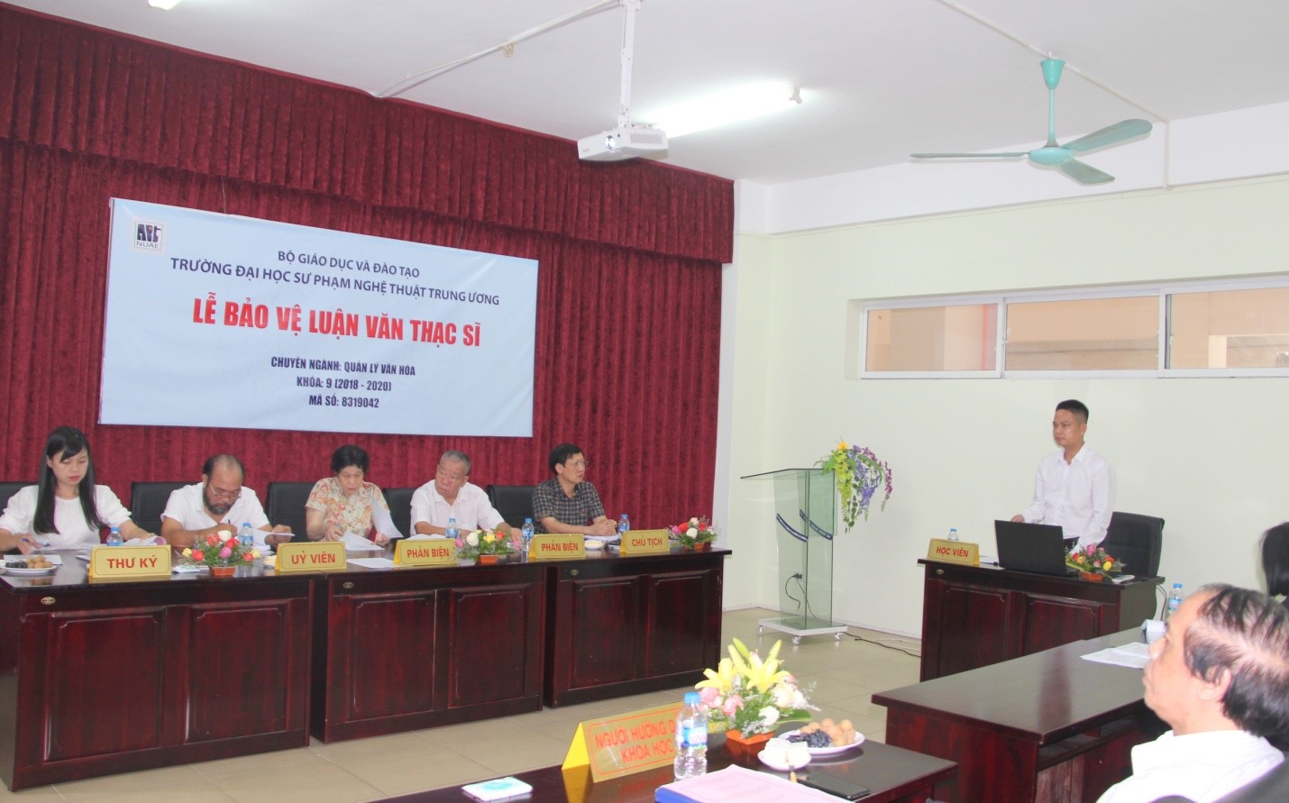 Lễ bảo vệ luận văn của học viên Nguyễn Minh Thắng và Vũ Đại Dương (K7) - Chuyên ngành Quản lý văn hóa