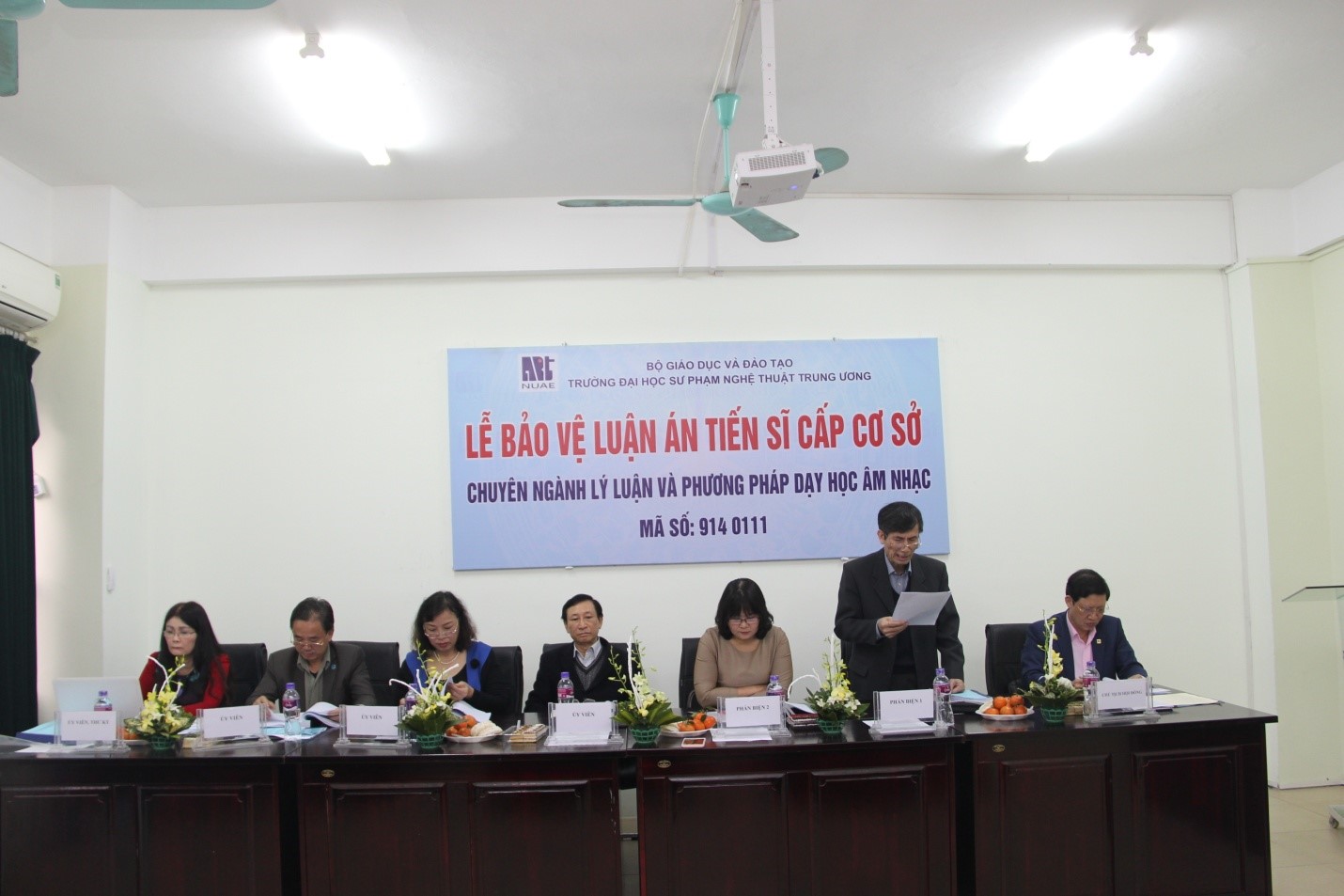 Lễ bảo vệ luận án tiến sĩ cấp cơ sở chuyên ngành Lý luận và Phương pháp dạy học Âm nhạc của NCS Trần Thị Thu Hà