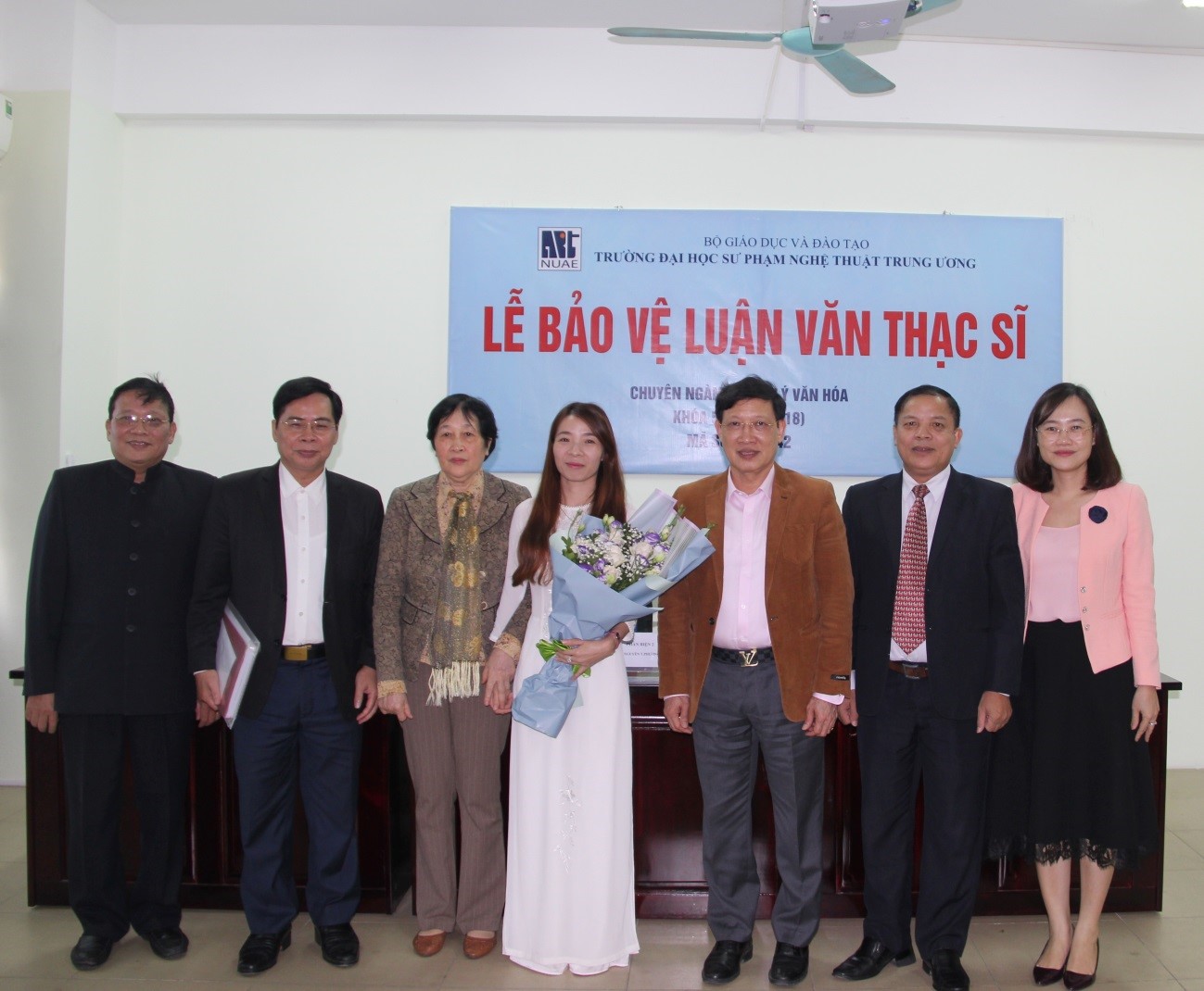Lễ bảo vệ luận văn của học viên Lê Thị Hằng (K6) - Chuyên ngành Quản lý văn hóa