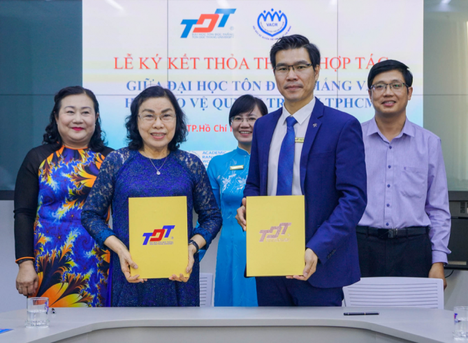 Ký hợp tác với Hội bảo vệ quyền trẻ em Thành phố Hồ Chí Minh