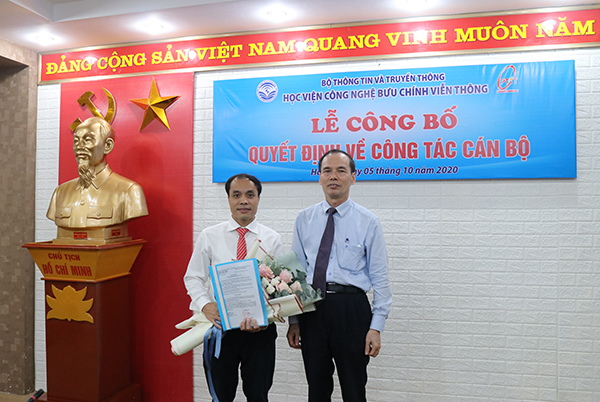 Lễ công bố quyết định về công tác cán bộ