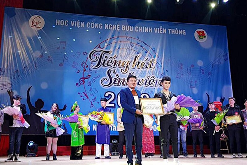 Chung kết cuộc thi “Tiếng hát sinh viên PTIT 2018”