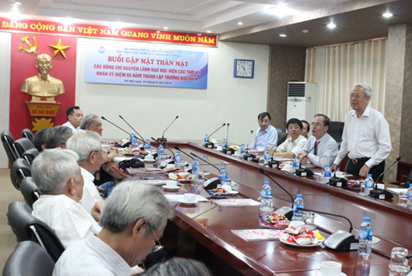 Gặp mặt thân mật các thế hệ lãnh đạo nhân dịp kỷ niệm 65 năm thành lập Trường