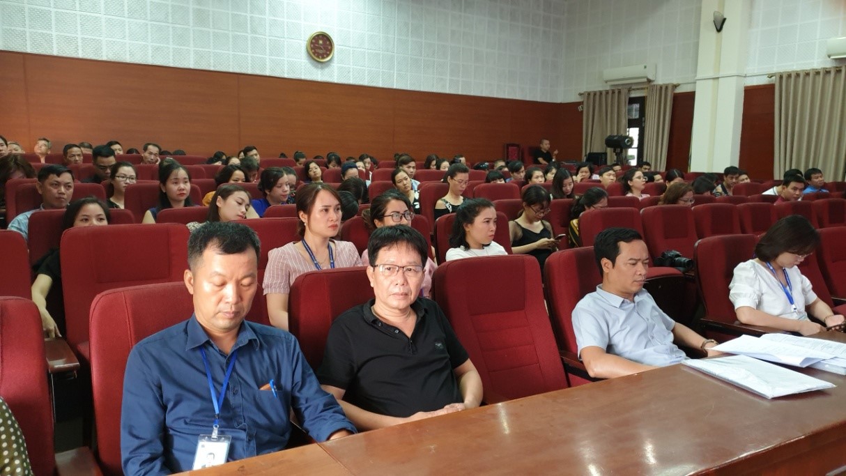 Cán bộ, giảng viên, sinh viên nghiêm túc tham gia tập huấn quy chế tuyển sinh Đại học, Sau đại học 2019