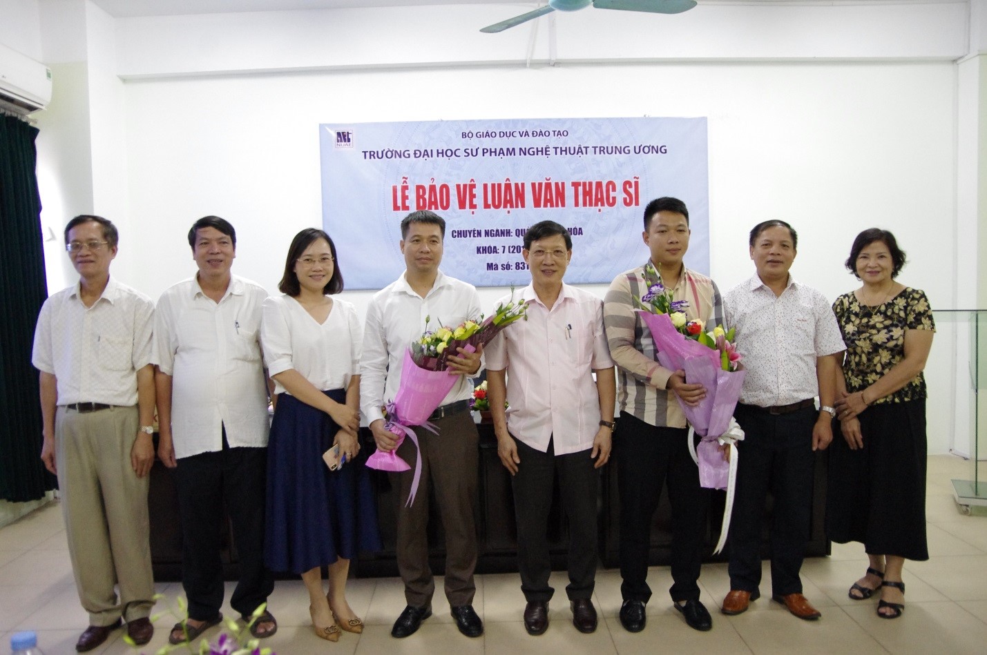 Lễ bảo vệ luận văn của hai học viên Nguyễn Trung Tuấn   và Dương Bá Duy (K5) - Chuyên ngành Quản lý văn hóa