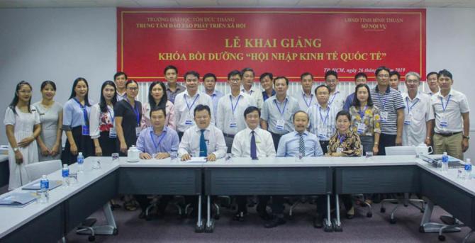 Khai giảng lớp bồi dưỡng “Hội nhập kinh tế quốc tế”