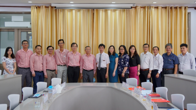 Làm việc với Công ty cổ phần Bibica