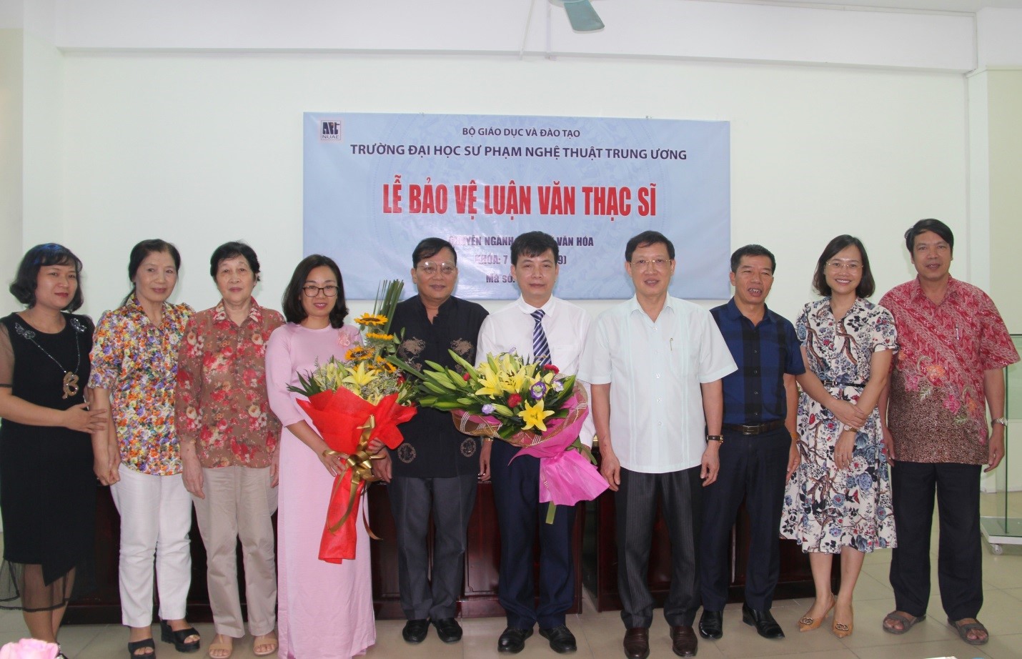 Lễ bảo vệ luận văn của hai học viên Nguyễn Thị Thu Hà  và Trần Mai Phong (K7) - Chuyên ngành Quản lý văn hóa