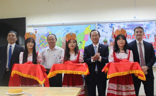 Trường Đại học Ngoại ngữ-Đại học Đà Nẵng khai trương Phòng Văn hóa Nga và Phòng học Ngôn ngữ-Văn hóa Việt Nam cho người nước ngoài