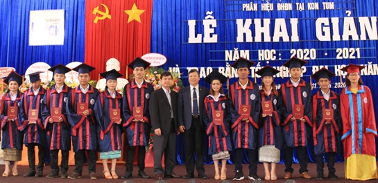 Phân hiệu Đại học Đà Nẵng tại Kontum long trọng tổ chức Lễ trao Bằng tốt nghiệp và Khai giảng năm học 2020-2021
