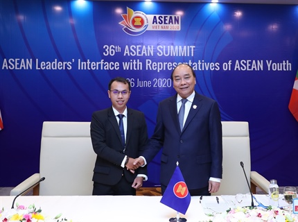 Cựu sinh viên Đại học Đà Nẵng vinh dự trong top 20 thanh niên tiêu biểu Đông Nam Á tiếp kiến các nhà lãnh đạo cấp cao ASEAN lần thứ 36