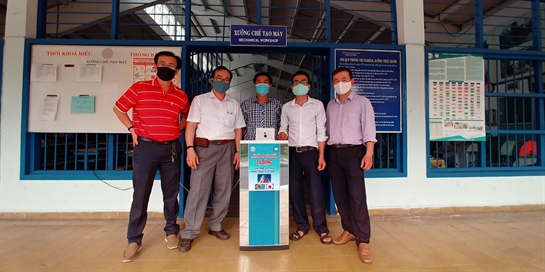 Trường Đại học Sư phạm Kỹ thuật-ĐHĐN nghiên cứu, chuyển giao nhiều sản phẩm hữu ích ứng dụng phòng chống Covid-19, đảm bảo an toàn trường học và phục vụ cộng đồng