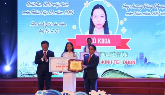 Đại học Đà Nẵng triển khai nhiều chính sách hỗ trợ kịp thời sinh viên đầu năm học mới