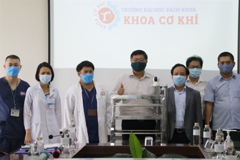 Chuyển giao ứng dụng kịp thời Robot vận chuyển thức ăn, nhu yếu phẩm cho khu cách ly phòng chống Covid-19 tại Bệnh viện Phụ sản-nhi Đà Nẵng