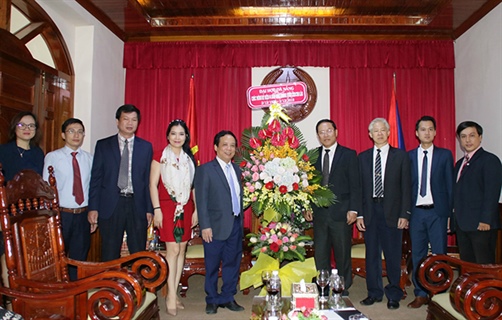 Lãnh đạo Đại học Đà Nẵng thăm và chúc mừng Tổng Lãnh sự quán Lào tại Đà Nẵng nhân dịp Quốc khánh Nước CHDCND Lào