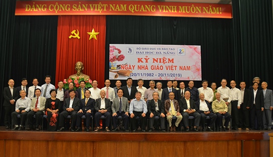 Đại học Đà Nẵng gặp mặt cán bộ lãnh đạo, viên chức qua các thời kỳ