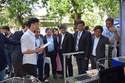 Nhiều cán bộ, giảng viên của Đại học Đà Nẵng được thành phố Đà Nẵng khen thưởng trong hoạt động khoa học và công nghệ (đợt 2) năm 2019