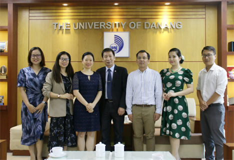 Lãnh đạo Đại học Đà Nẵng tiếp Bí thư Giáo dục Văn phòng Kinh tế và Văn hóa Đài Bắc tại Thành phố Hồ Chí Minh