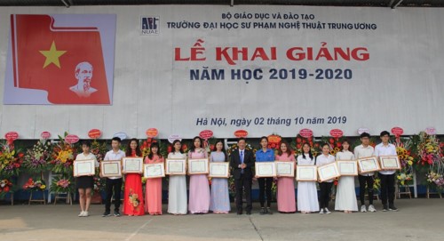 Trường Đại học Sư phạm Nghệ thuật Trung ương khai giảng năm học mới 2019 – 2020