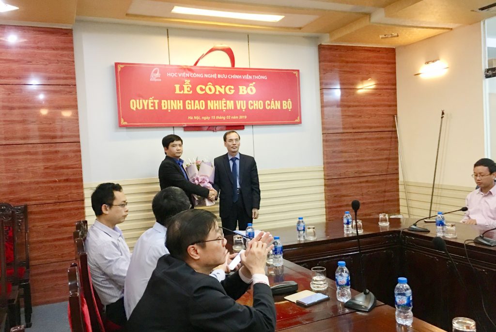 Lễ công bố quyết định giao nhiệm vụ cho cán bộ