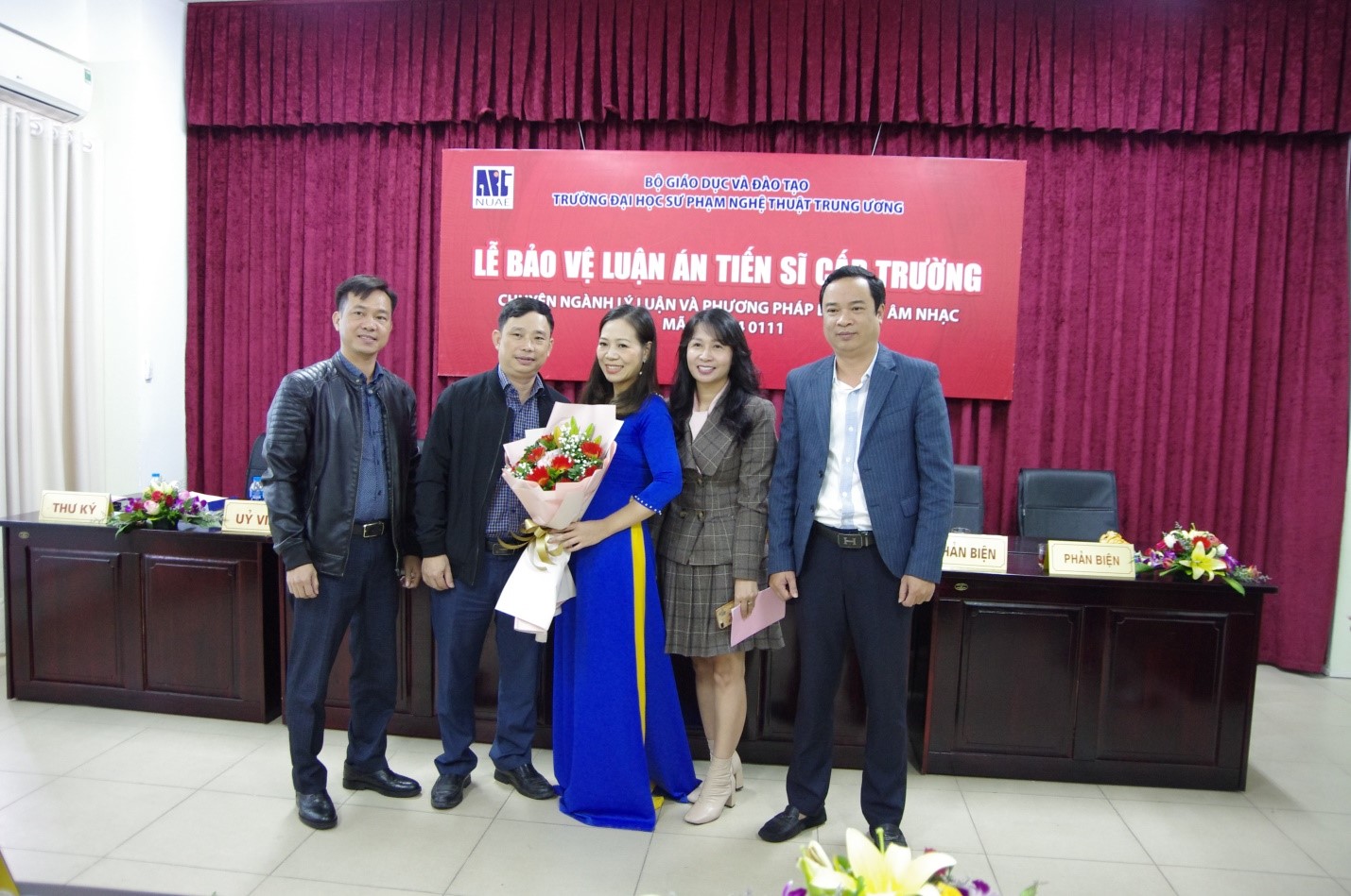 NCS Đặng Thị Lan bảo vệ thành công luận án tiến sĩ chuyên ngành Lý luận và Phương pháp dạy học Âm nhạc