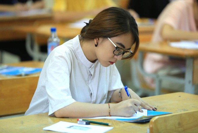 Thứ trưởng Nguyễn Hữu Độ nói gì về thi THPT quốc gia?