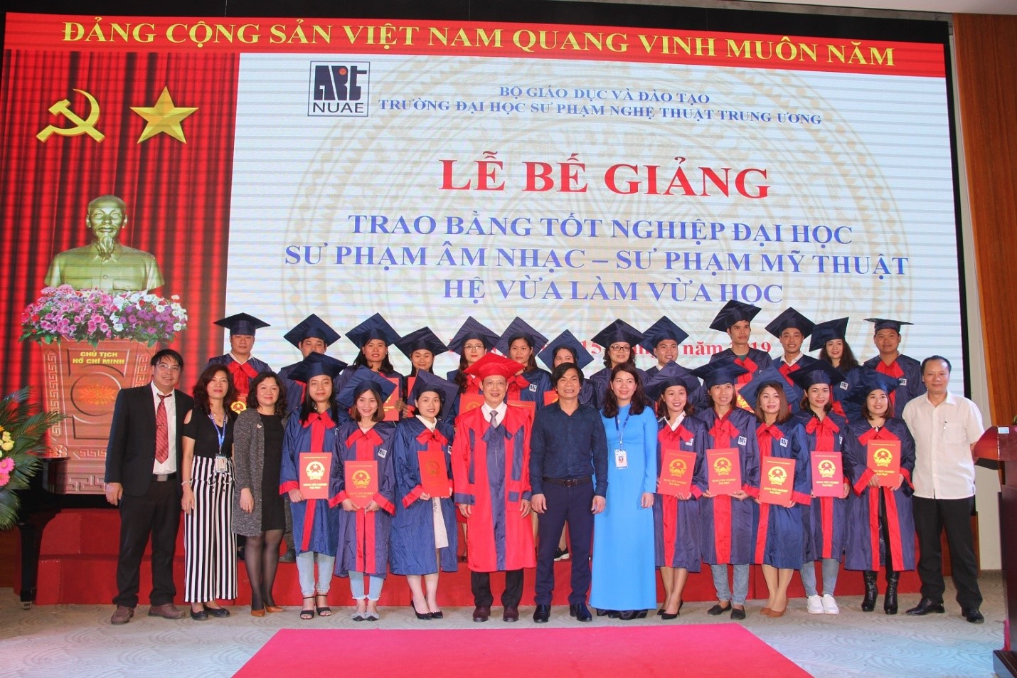 Lễ Trao bằng tốt nghiệp các lớp liên thông hệ Vừa làm vừa học ngành SPAN và SPMT