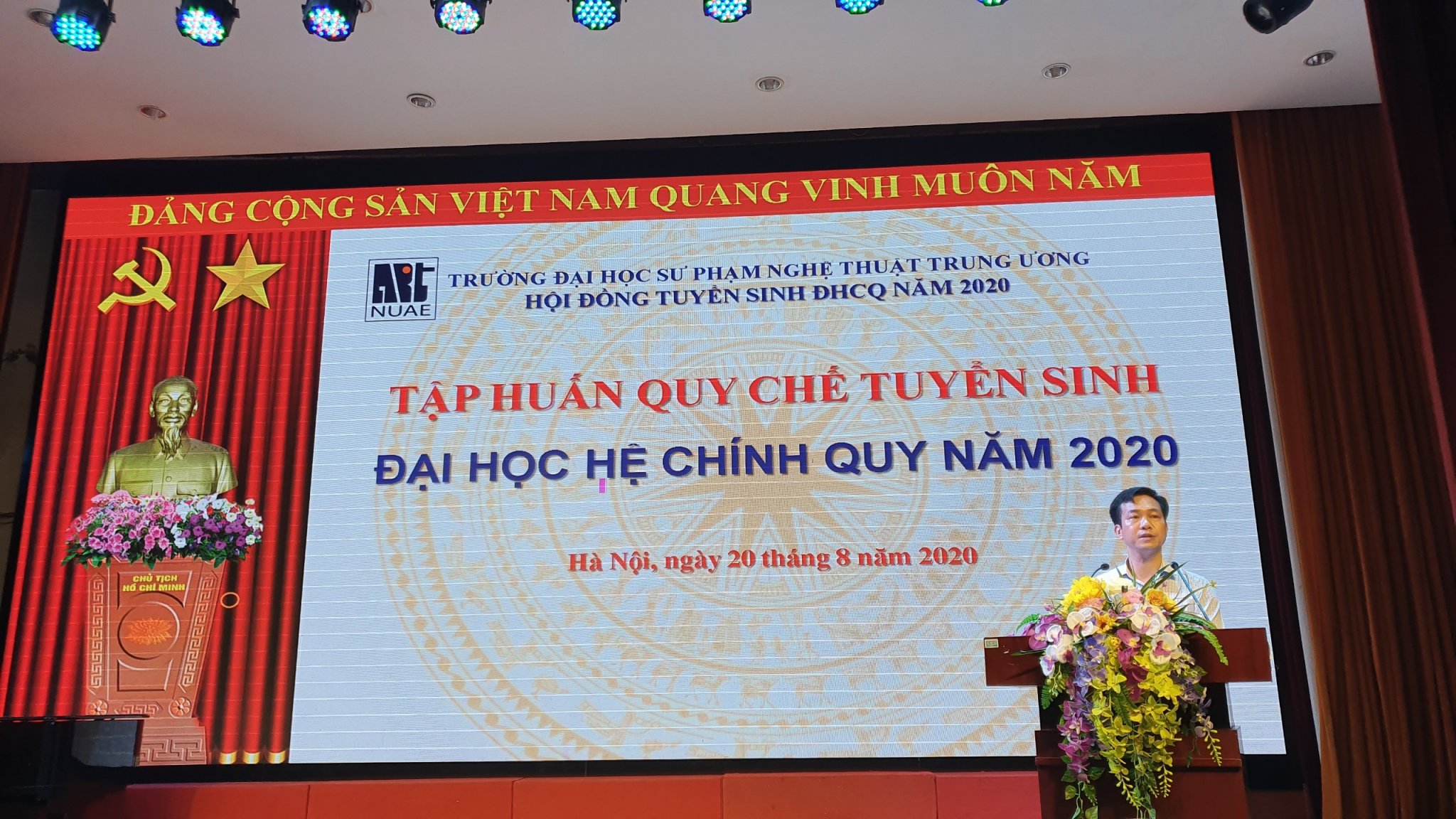 Cán bộ, giảng viên, sinh viên NUAE nghiêm túc tham gia tập huấn quy chế tuyển sinh Đại học chính quy 2020