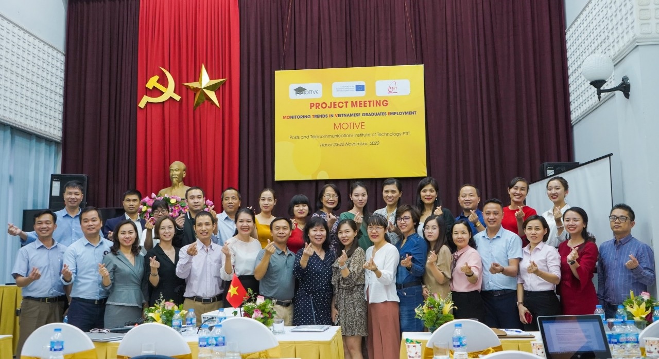 Hội thảo tập huấn dự án “Khảo sát xu hướng việc làm của sinh viên Việt Nam sau tốt nghiệp”