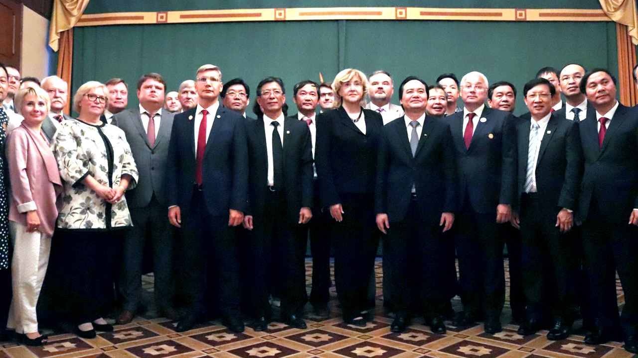 Thỏa thuận hợp tác giữa Trường ĐHSP Nghệ thuật TW và Trường Đại học thành phố Matxcơva (Liên bang Nga): ĐỔI MỚI VÀ NÂNG CAO CHẤT LƯỢNG ĐÀO TẠO NGHỆ THUẬT