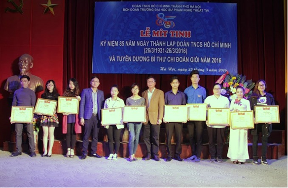 Lễ mít tinh kỷ niệm 85 năm ngày thành lập Đoàn TNCS Hồ Chí Minh