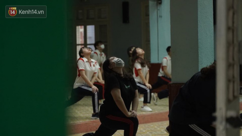 Sinh viên nô nức trở lại trường sau kỳ nghỉ Tết dài nhất lịch sử: Được đi học rồi vui quá, ở nhà chán lắm! - Ảnh 16.