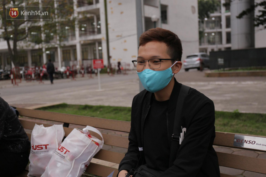 Sinh viên nô nức trở lại trường sau kỳ nghỉ Tết dài nhất lịch sử: Được đi học rồi vui quá, ở nhà chán lắm! - Ảnh 14.