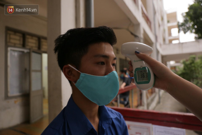 Sinh viên nô nức trở lại trường sau kỳ nghỉ Tết dài nhất lịch sử: Được đi học rồi vui quá, ở nhà chán lắm! - Ảnh 10.