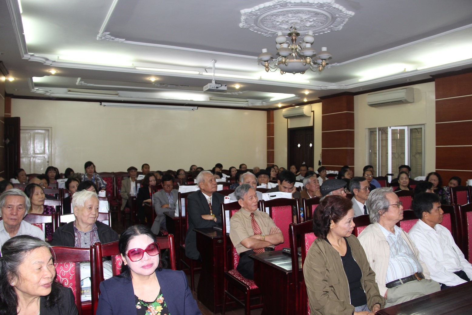 Tọa đàm về Truyền thống Ngày Nhà giáo Việt Nam (20/11) và 48 năm Sự nghiệp đào tạo giáo viên Nghệ thuật