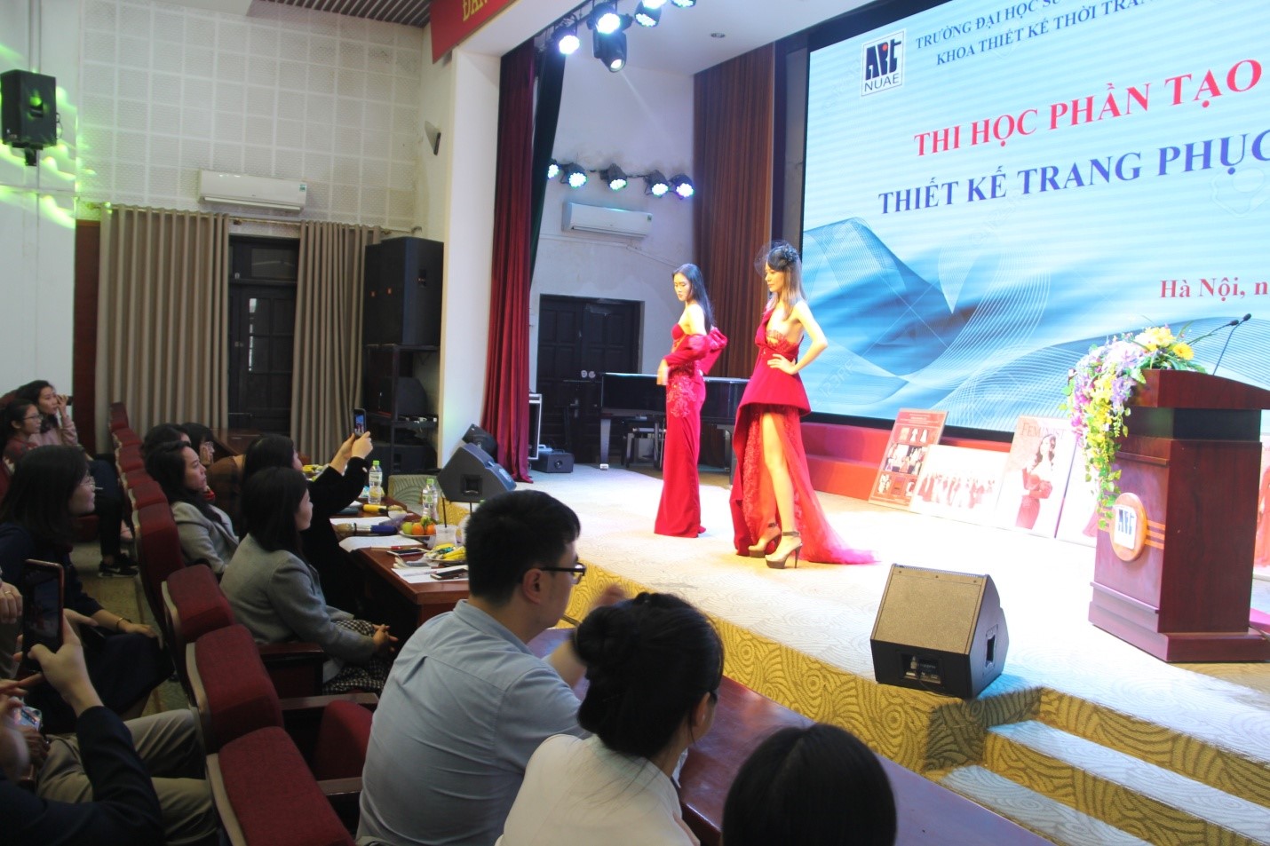 Tiếp đoàn công tác của Trường Đại học Sư phạm Tây Hoa