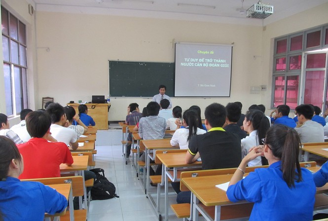 Chuyện 'buốt ruột' trên giảng đường: Lương bèo, áp lực, chảy máu chất xám