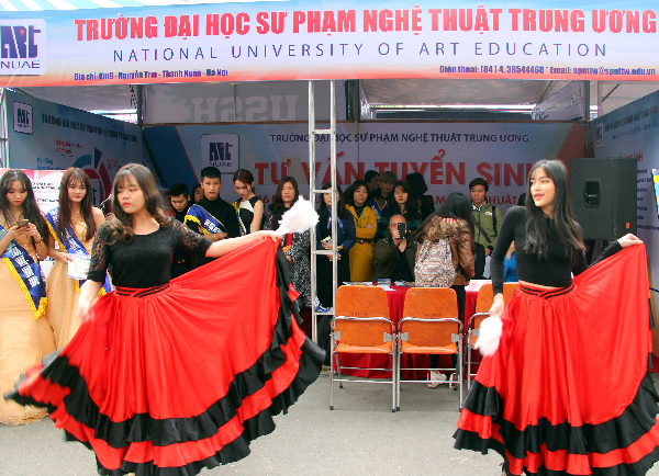 Ngày hội Tư vấn tuyển sinh - hướng nghiệp năm 2017 tại Trường Đại học Bách Khoa Hà Nội