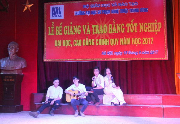 Lễ Bế giảng và trao bằng tốt nghiệp đại học, cao đẳng hệ chính quy năm 2017
