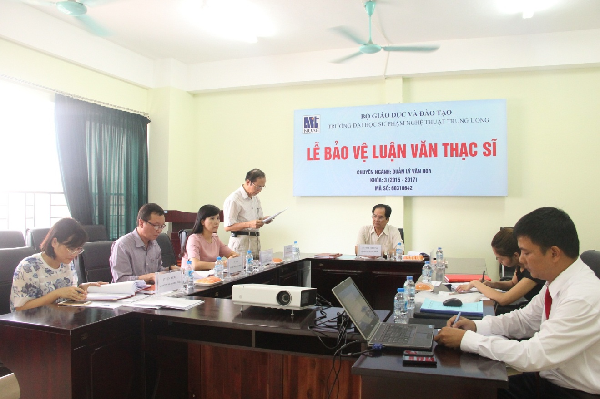 Lễ bảo vệ luận văn Thạc sĩ của hai học viên Trần Quang Dũng và Nguyễn Bích Thủy