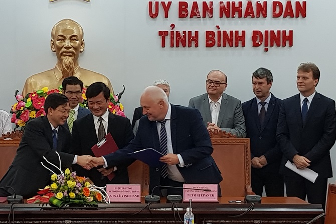 Kết nối đại học, doanh nghiệp với địa phương