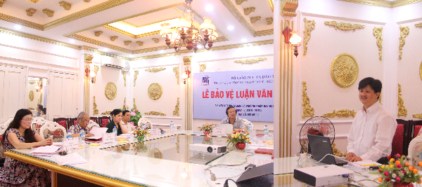 Lễ bảo vệ luận văn Thạc sĩ của hai học viên Liêu Văn Hiền và Lê Thị Kim Chi